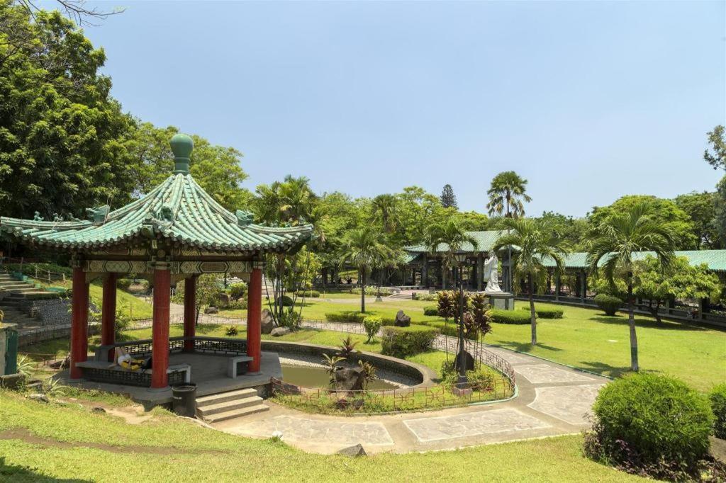 City Garden Suites Manila Eksteriør bilde